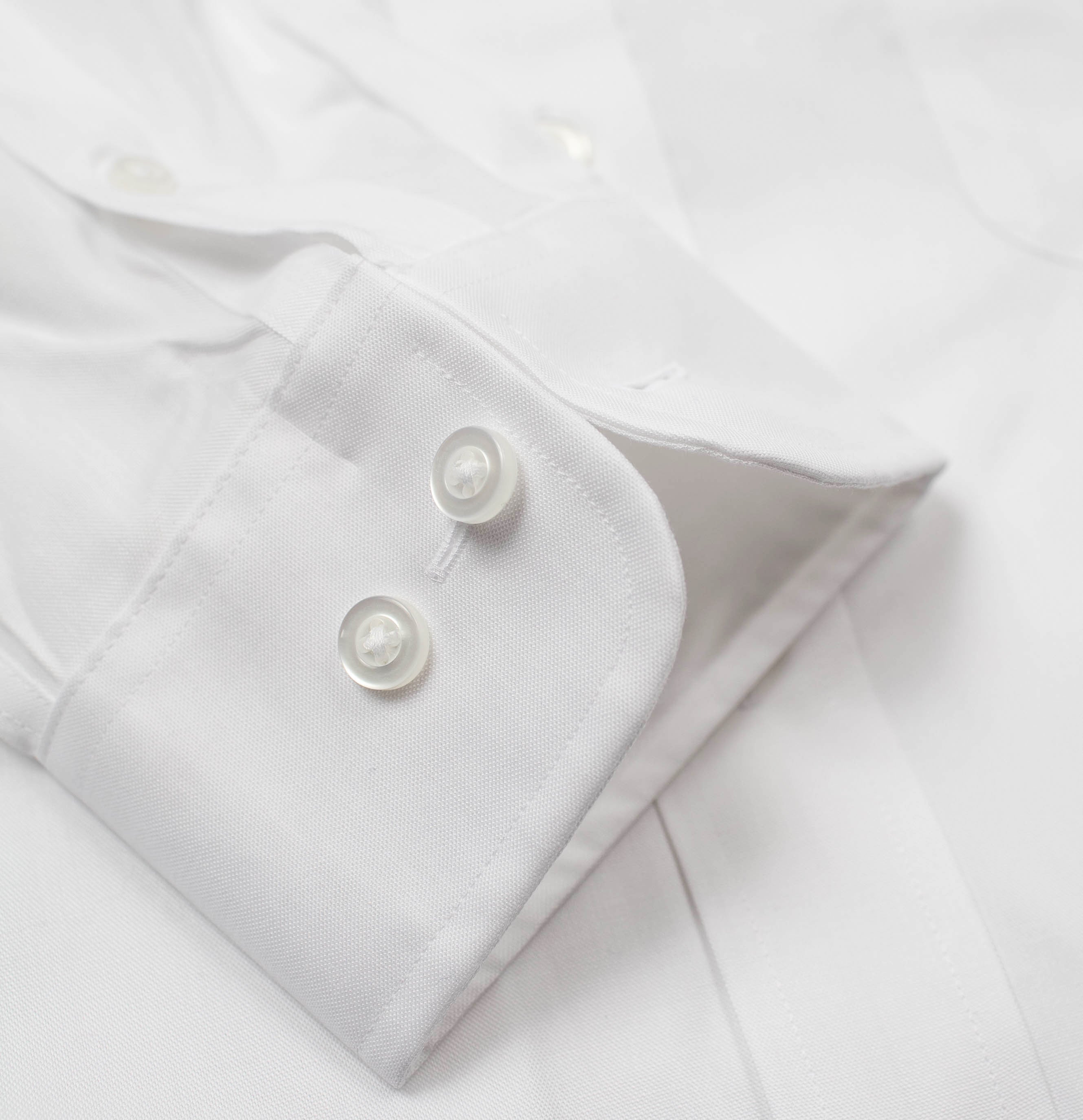 130 TF BD - Thomas Dylan White Tailored Fit Button Down Collar