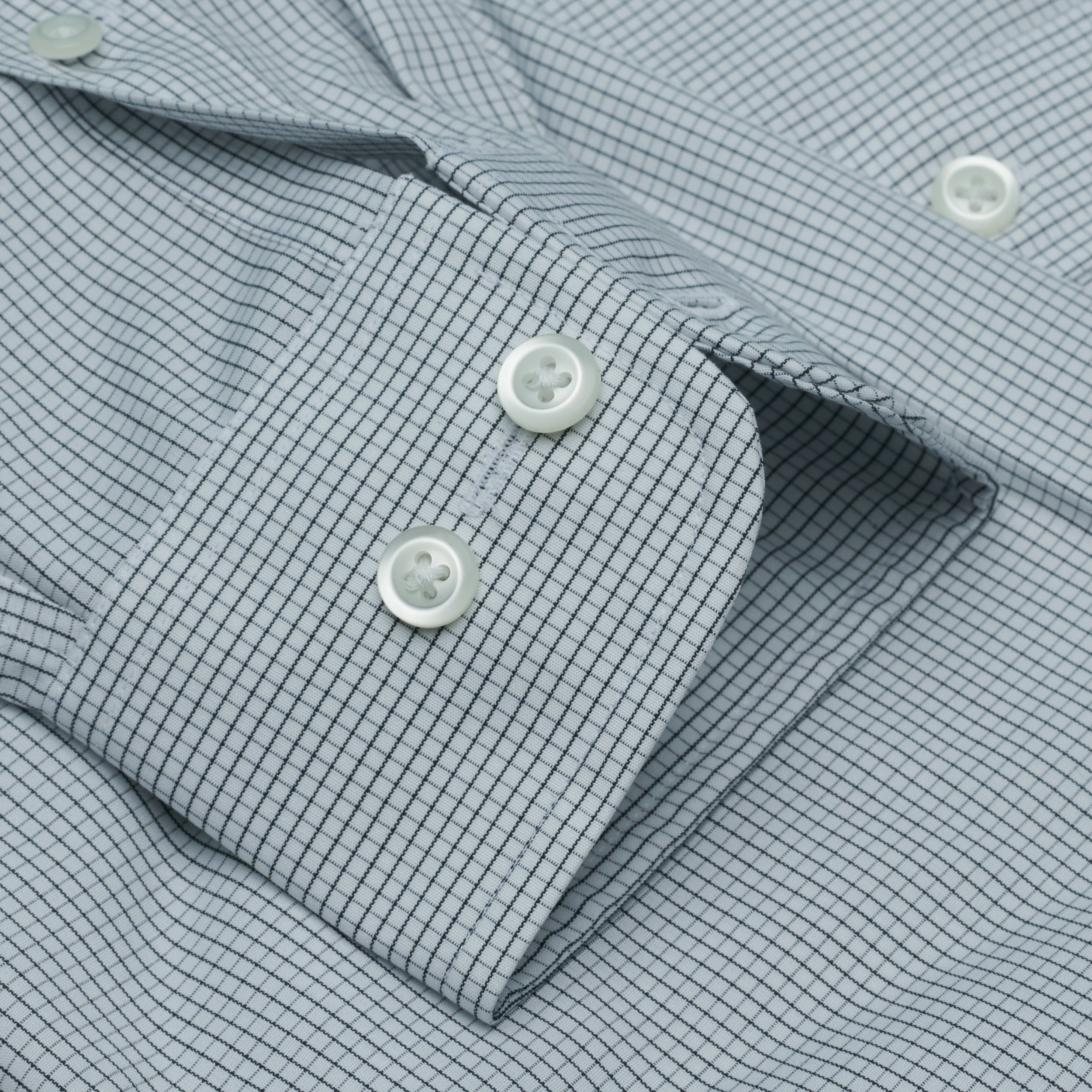 018 SC - Black Graph Check Spread Collar