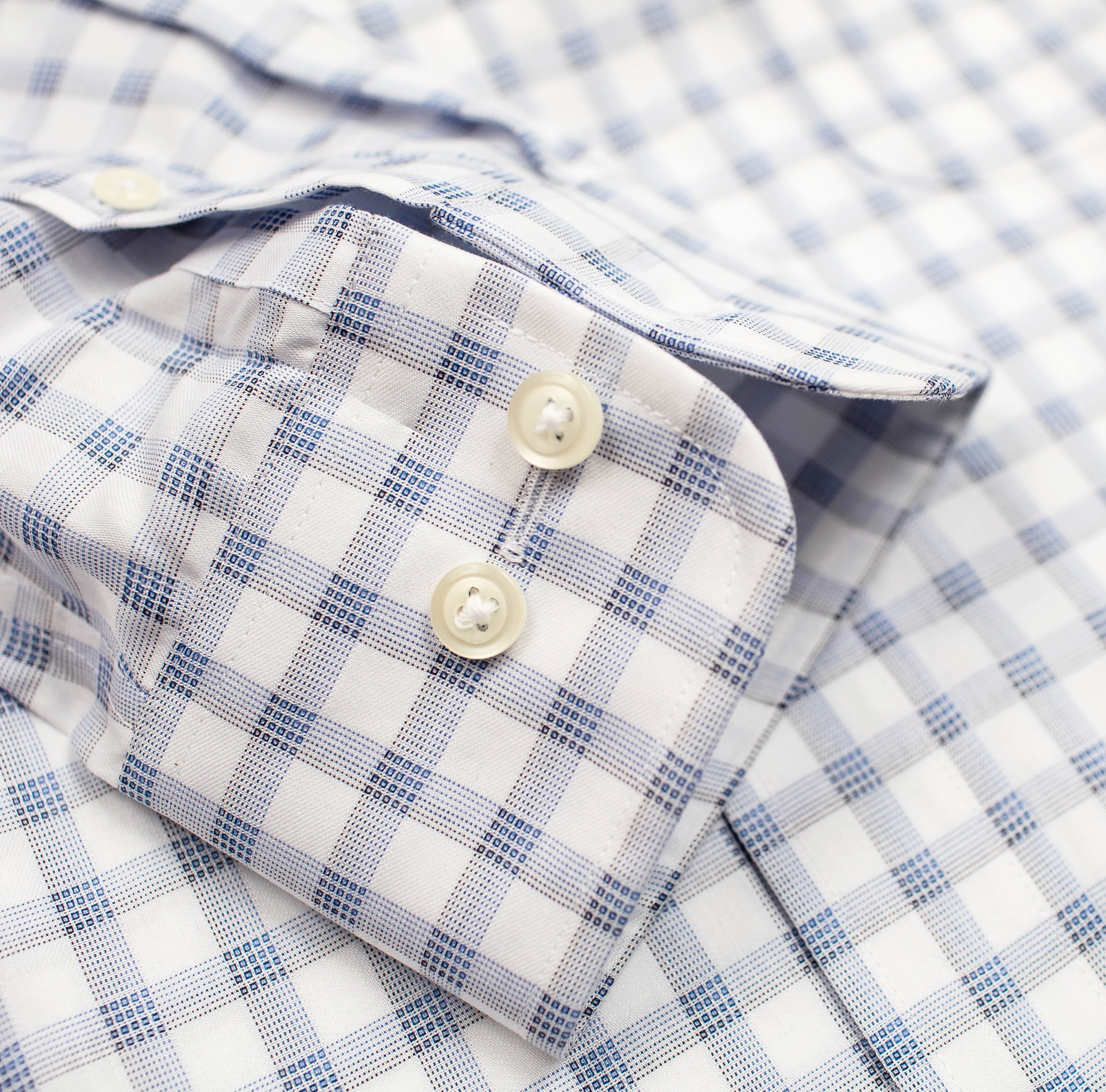 137 BD - White Ground Box Plaid Button Down Collar