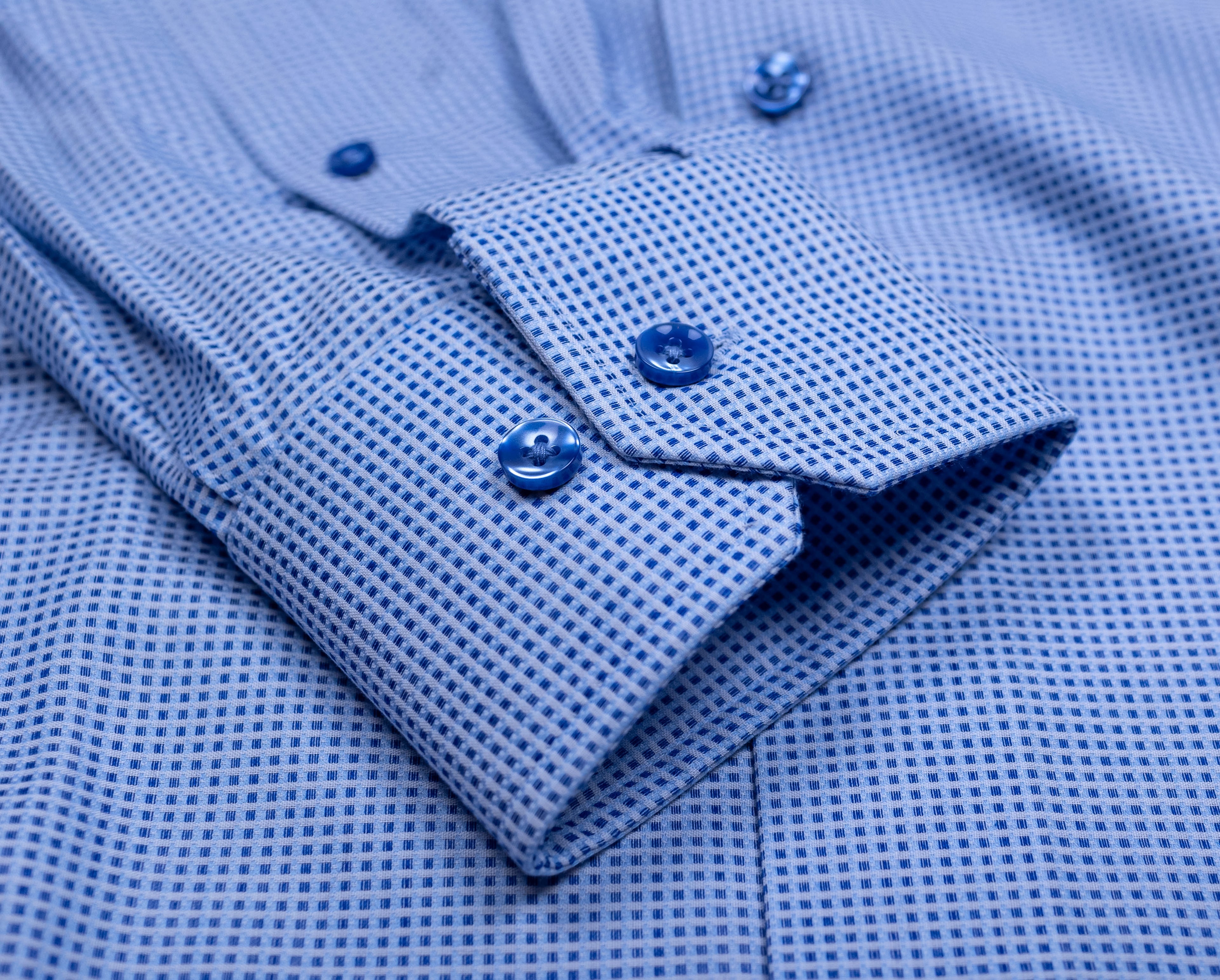 5003 CF SC - CF Electric Blue Geo Dot Spread Collar Signature Series