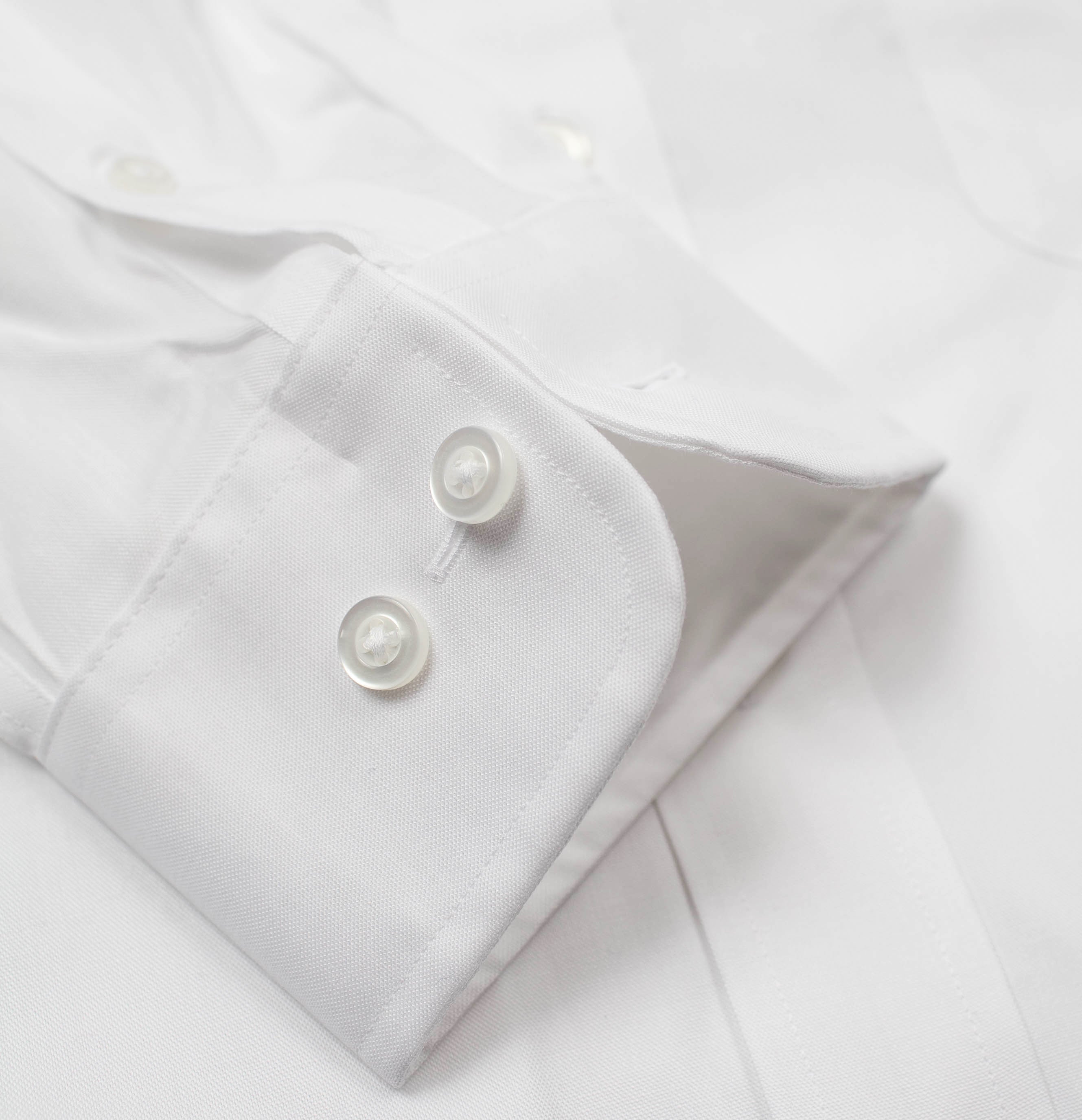 130 BD - Thomas Dylan White Button Down Collar